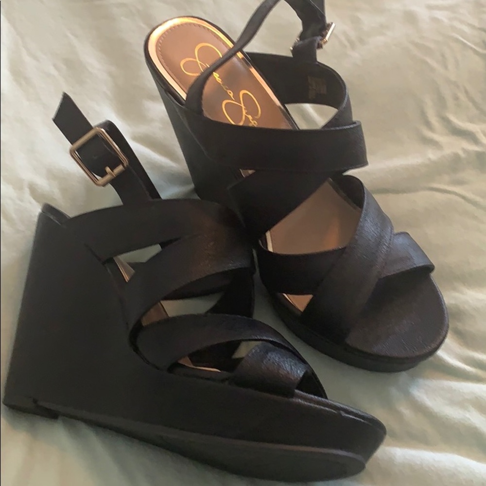 Never worn woman’s wedges